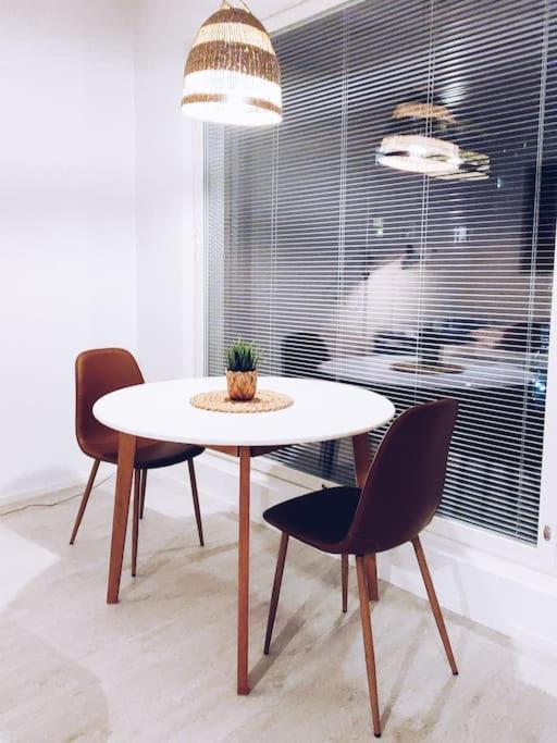 New Studio Cherry Near Helsinki Airport In Kivistoe Vantaa Bagian luar foto